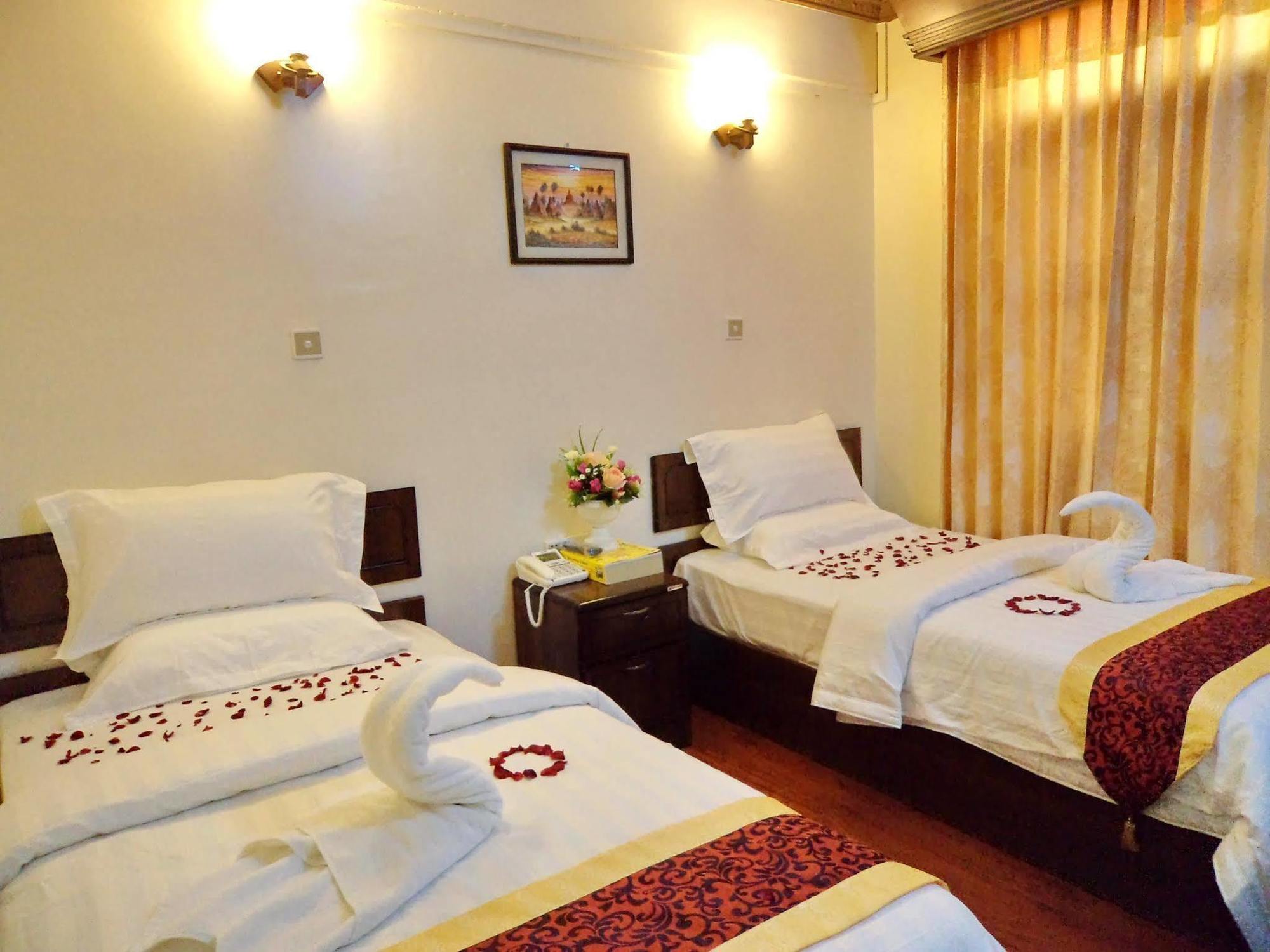 Hotel Sahara Mandalay Exteriör bild
