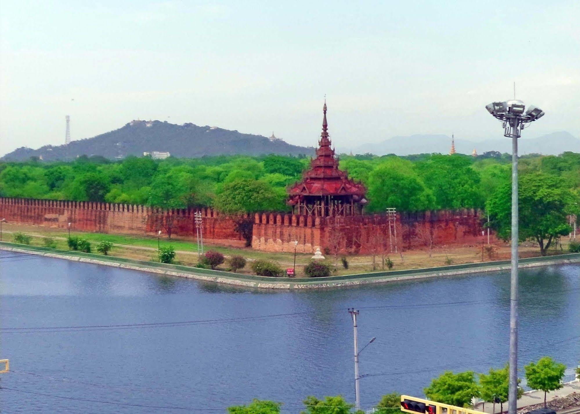 Hotel Sahara Mandalay Exteriör bild