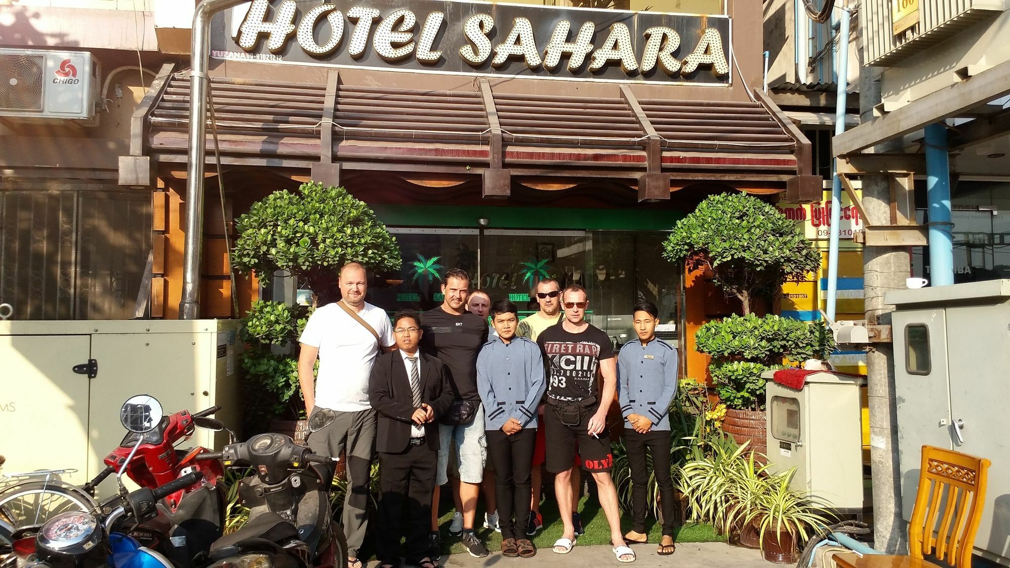 Hotel Sahara Mandalay Exteriör bild